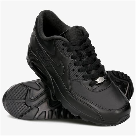 Schwarze Sneaker & Schuhe 